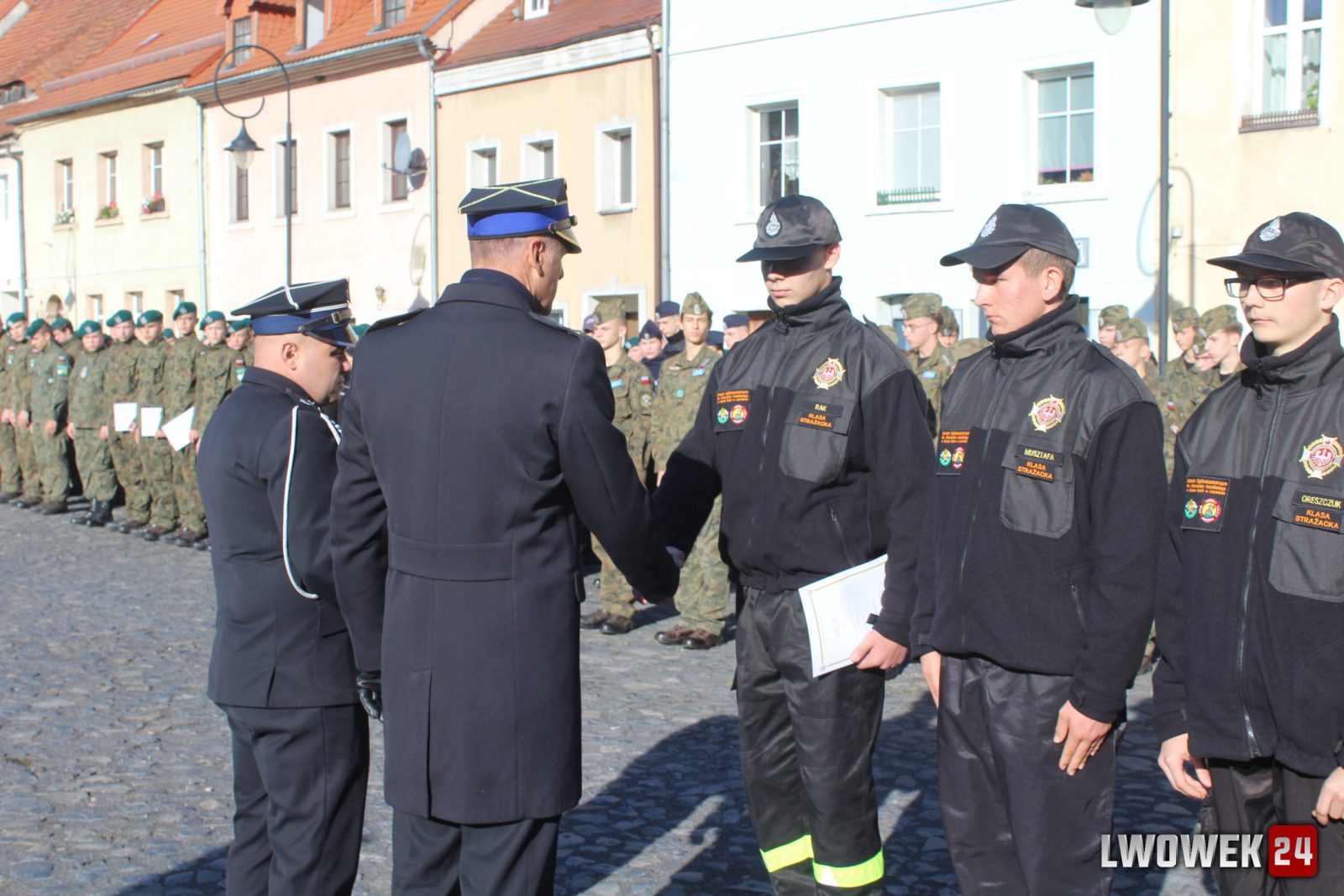 Uroczyste ślubowanie klas pierwszych w Lubomierzu — zdjęcie 96