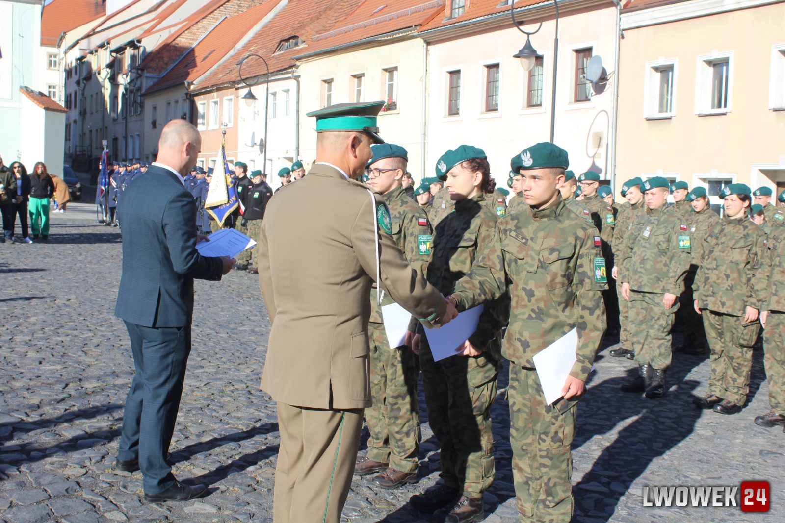 Uroczyste ślubowanie klas pierwszych w Lubomierzu — zdjęcie 76