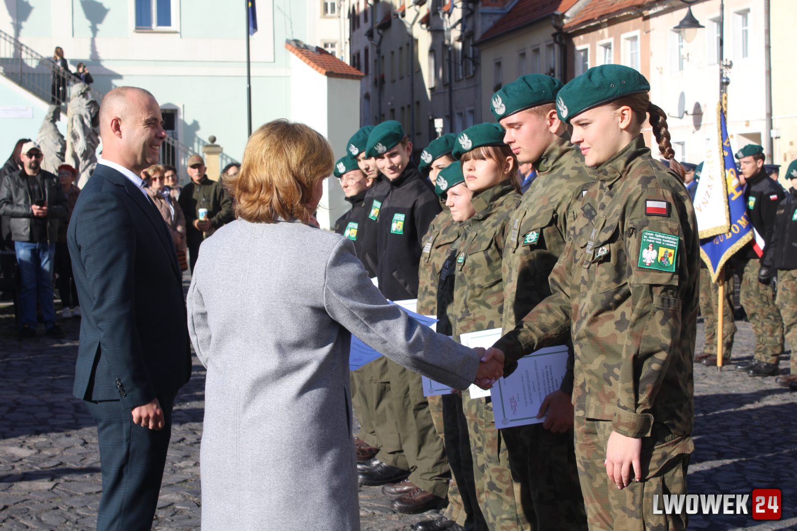 Uroczyste ślubowanie klas pierwszych w Lubomierzu — zdjęcie 125