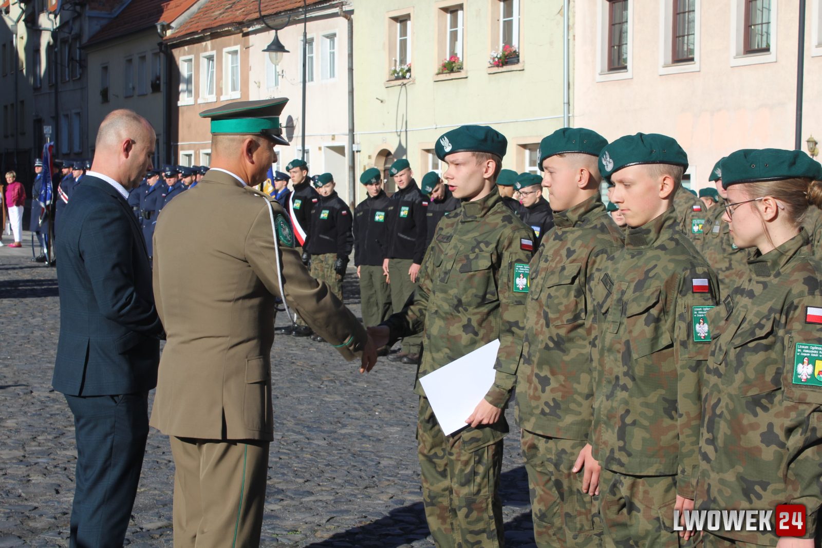 Uroczyste ślubowanie klas pierwszych w Lubomierzu — zdjęcie 64