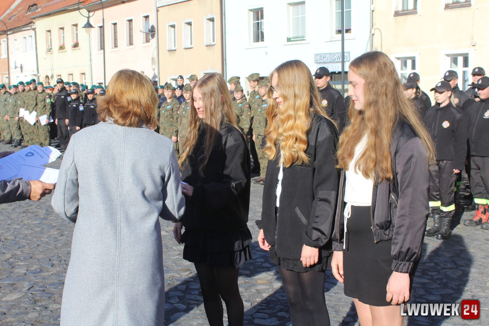 Uroczyste ślubowanie klas pierwszych w Lubomierzu — zdjęcie 109
