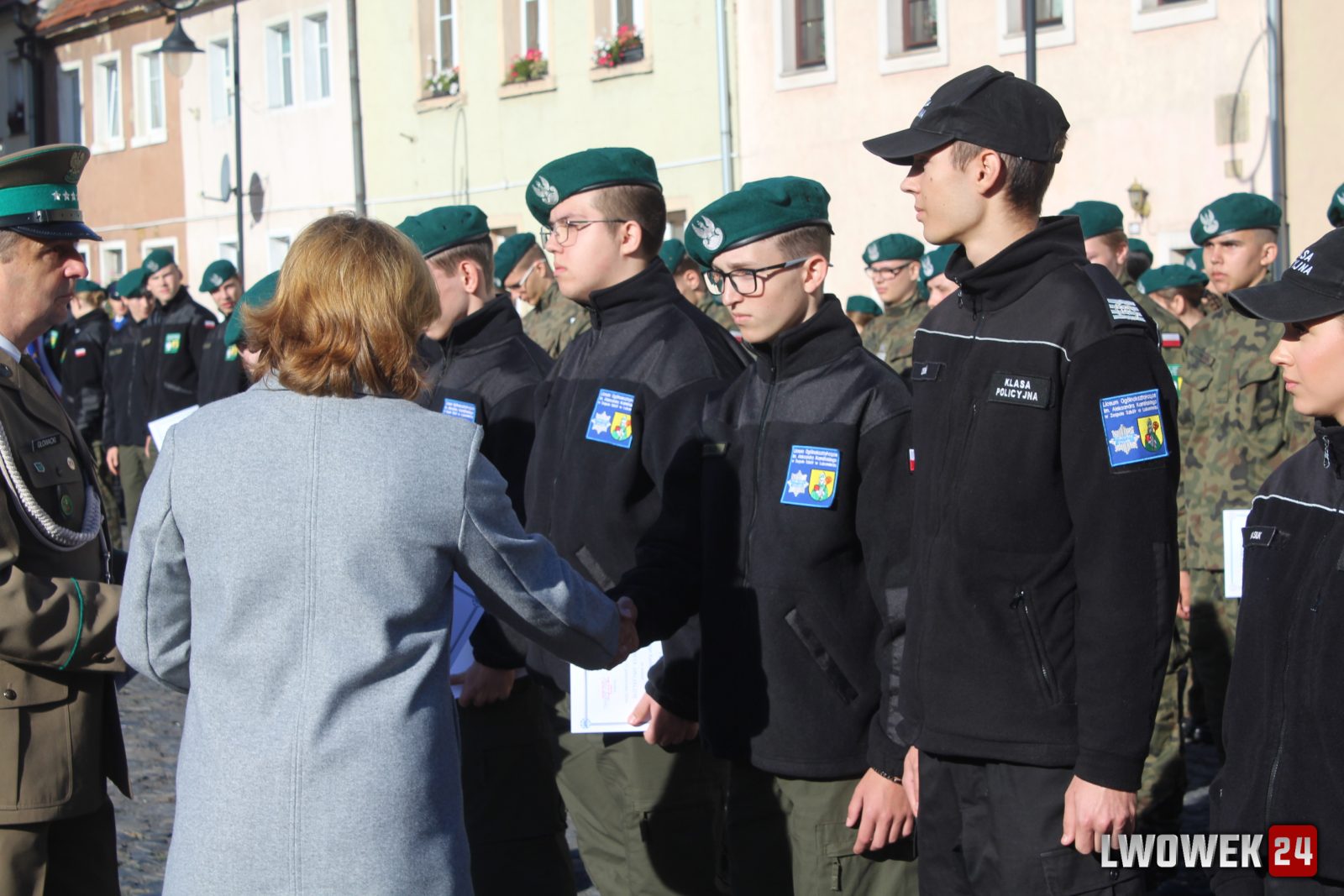 Uroczyste ślubowanie klas pierwszych w Lubomierzu — zdjęcie 138