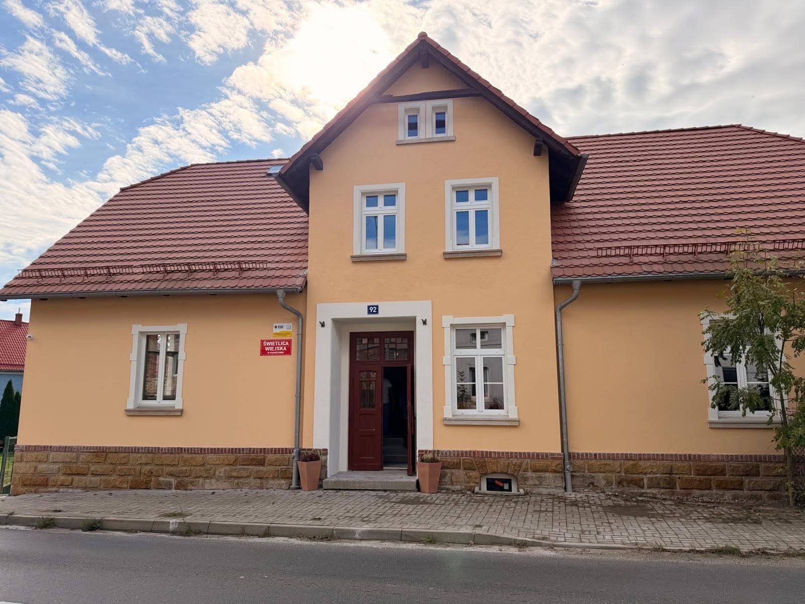 Świetlica wiejska w Pasieczniku z nowym blaskiem. Za nami uroczyste podsumowanie remontu — zdjęcie 2