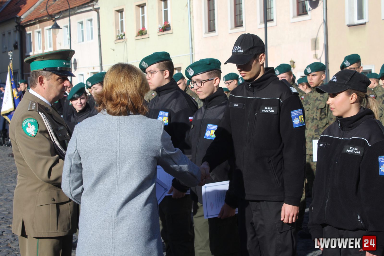 Uroczyste ślubowanie klas pierwszych w Lubomierzu — zdjęcie 139