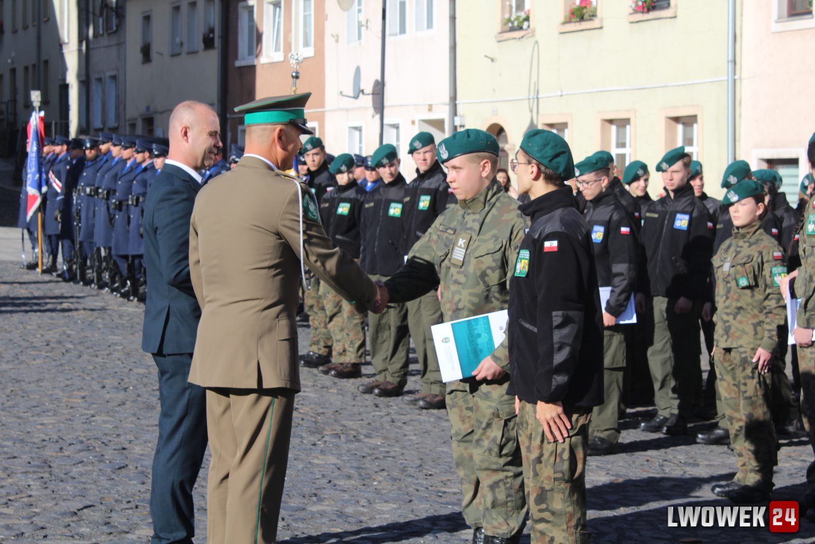 Uroczyste ślubowanie klas pierwszych w Lubomierzu — zdjęcie 178