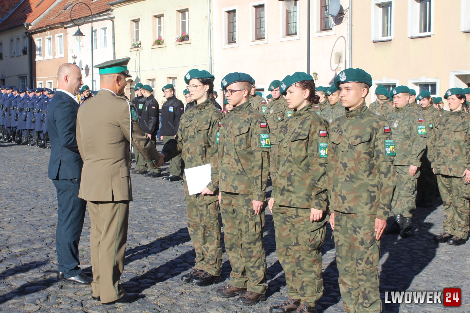 Uroczyste ślubowanie klas pierwszych w Lubomierzu — zdjęcie 73