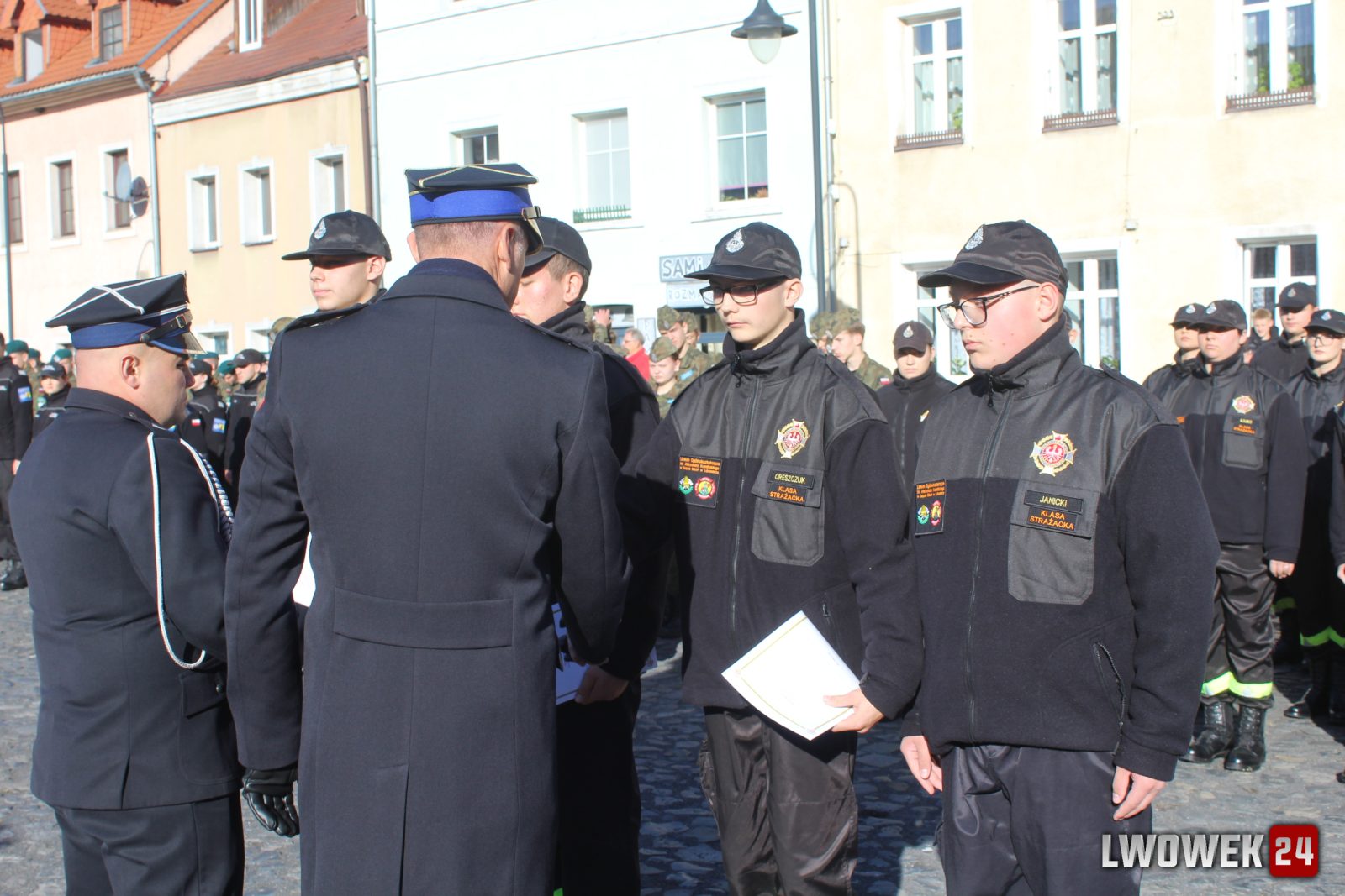 Uroczyste ślubowanie klas pierwszych w Lubomierzu — zdjęcie 98