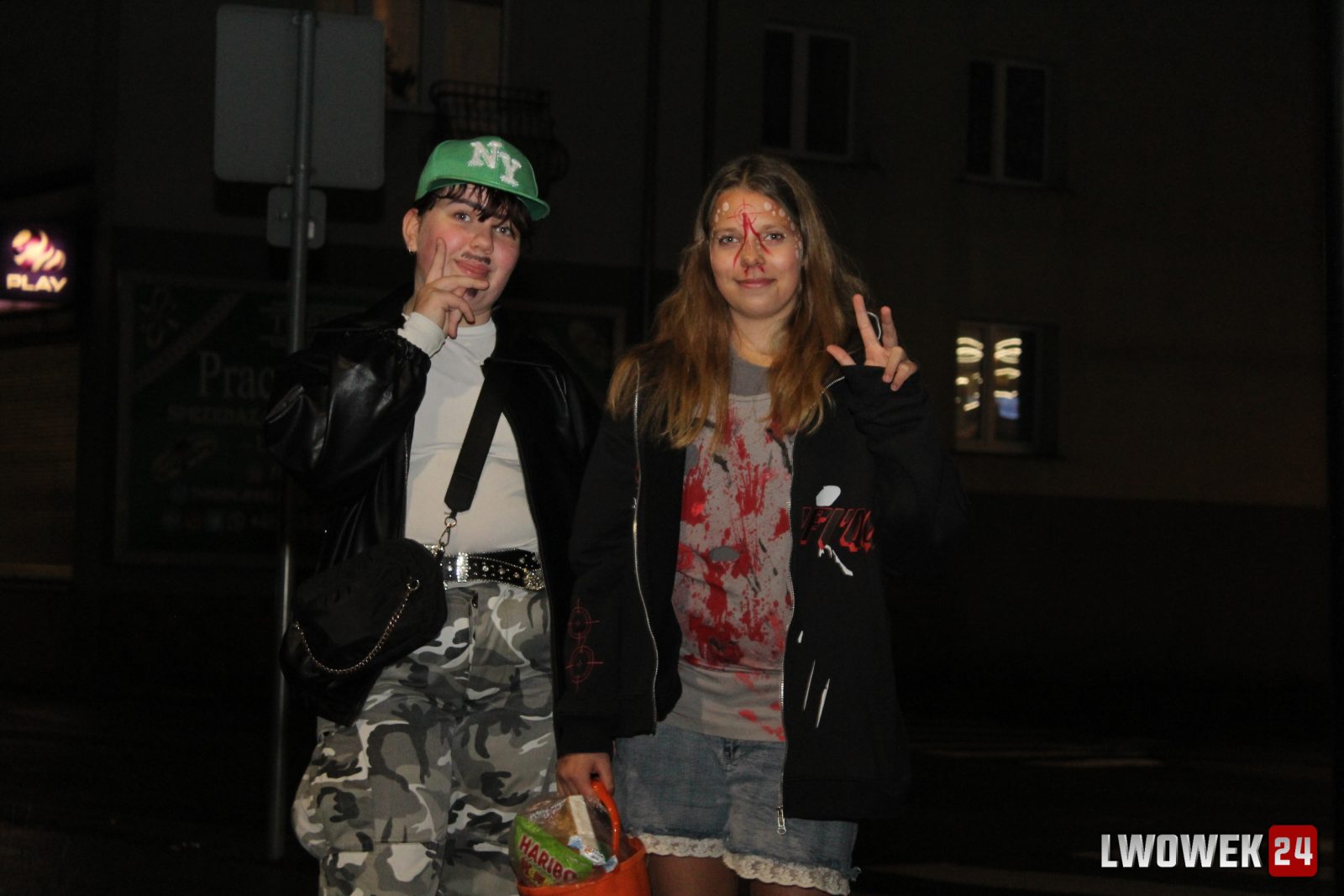 Lwówek Śląski w halloweenowym klimacie. Tak mieszkańcy spędzili 31 października — zdjęcie 17