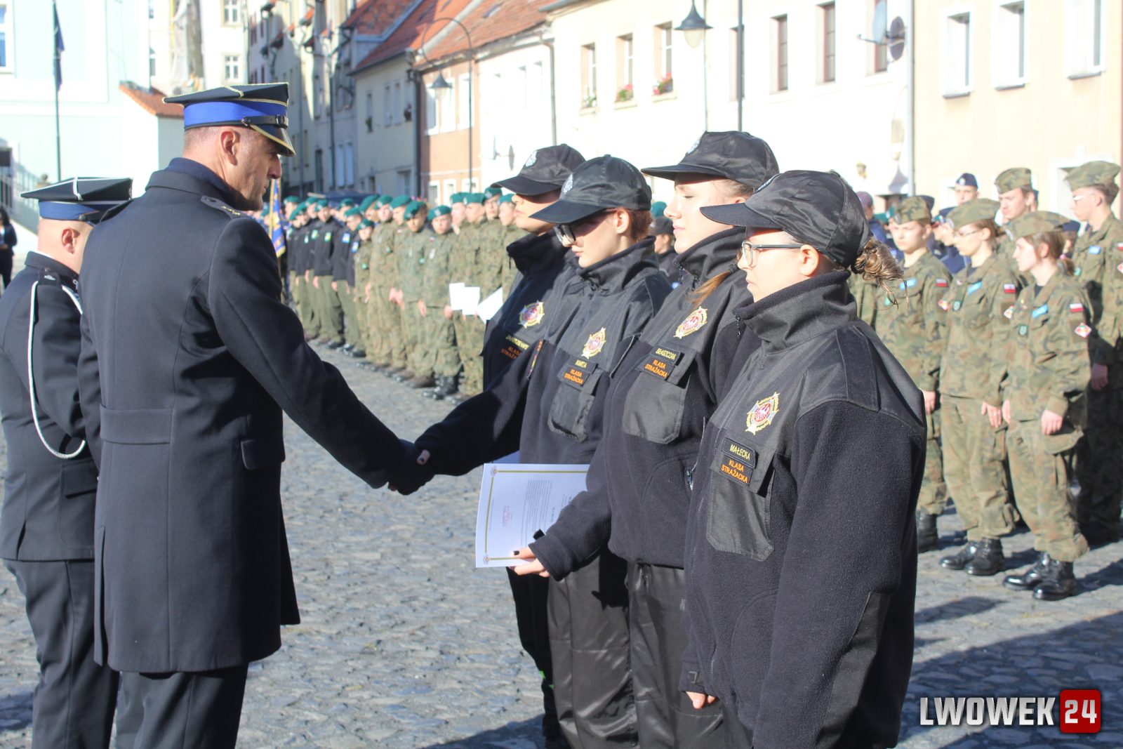 Uroczyste ślubowanie klas pierwszych w Lubomierzu — zdjęcie 103