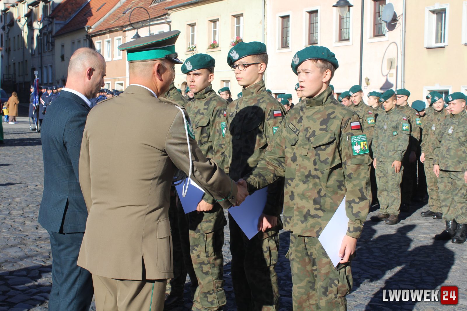 Uroczyste ślubowanie klas pierwszych w Lubomierzu — zdjęcie 61