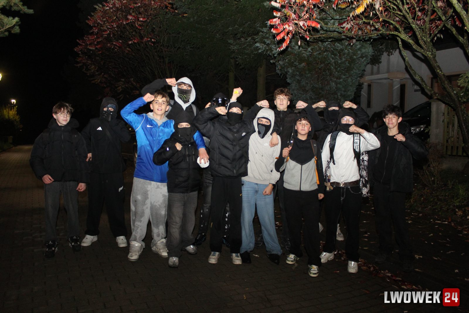 Lwówek Śląski w halloweenowym klimacie. Tak mieszkańcy spędzili 31 października — zdjęcie 18