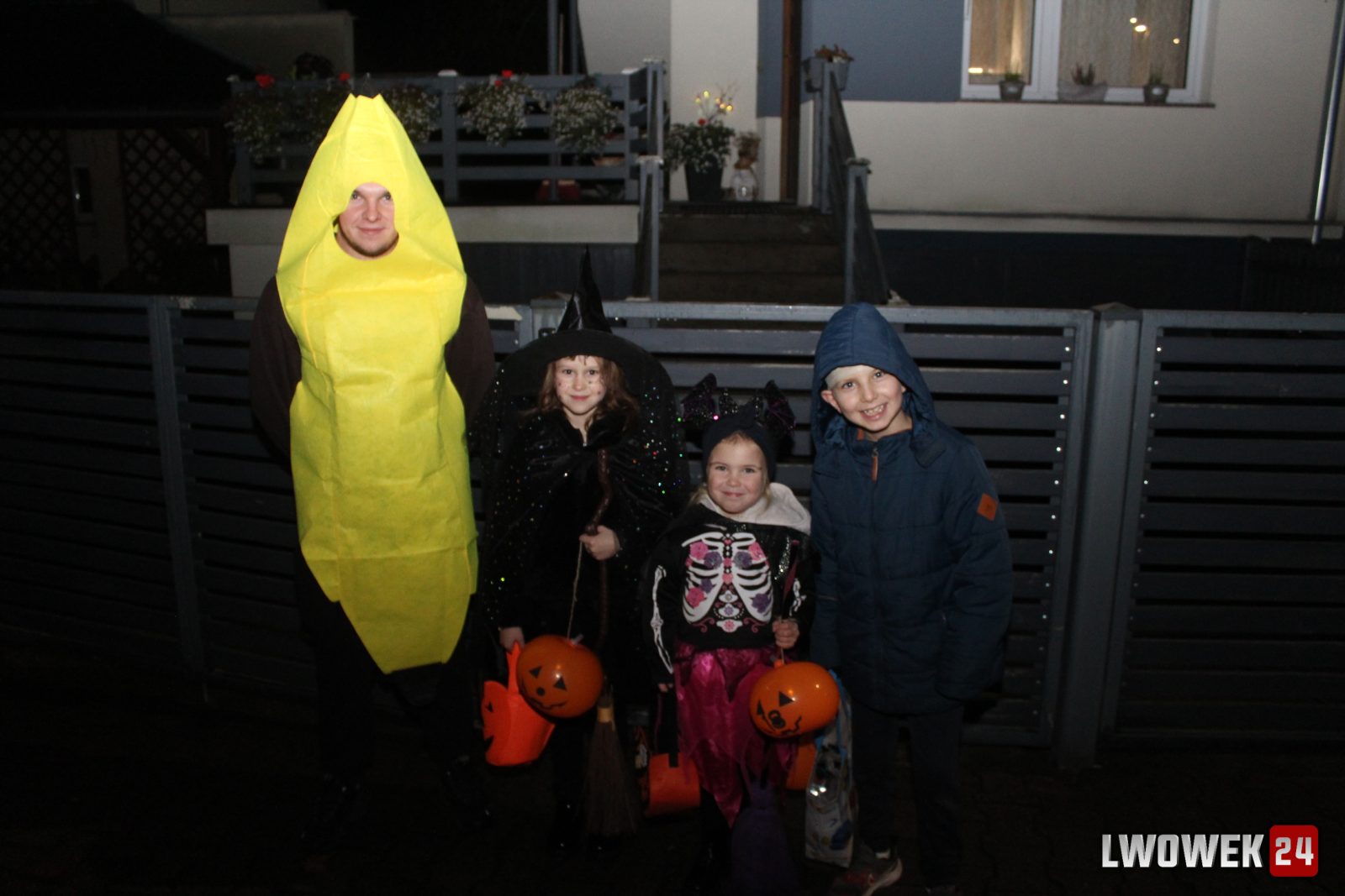 Lwówek Śląski w halloweenowym klimacie. Tak mieszkańcy spędzili 31 października — zdjęcie 15