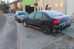 xga-zniszczone-znaki-i-uszkodzone-auta-nocny-rajd-pijanego-kierowcy-1706522859-3