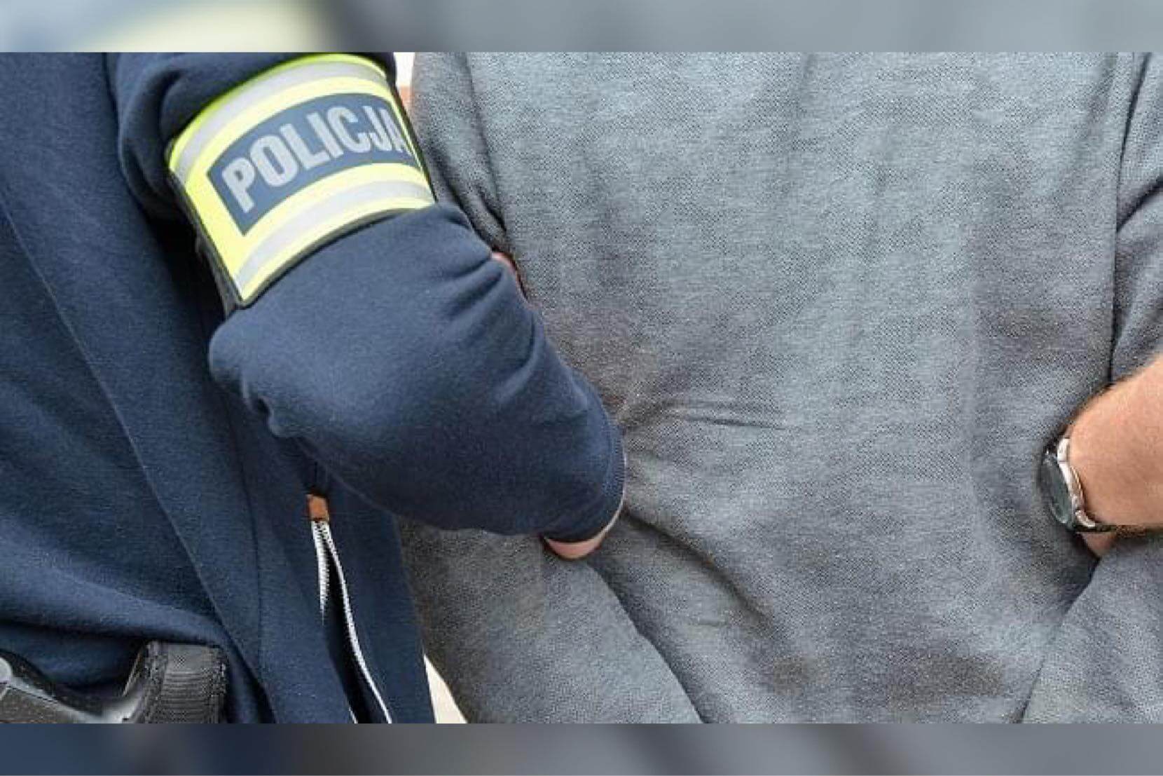  46-latek poszukiwany listem gończym zatrzymany przez lwóweckich policjantów.