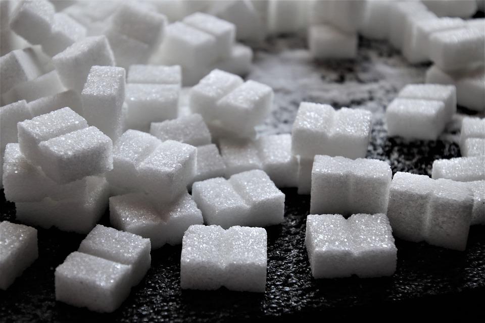  Cukier znika ze sklepowych półek. Co jest powodem?