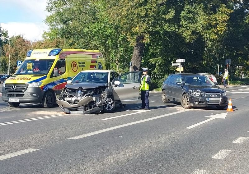  Kolizja w Złotoryi – kierowca Audi przewieziony do szpitala