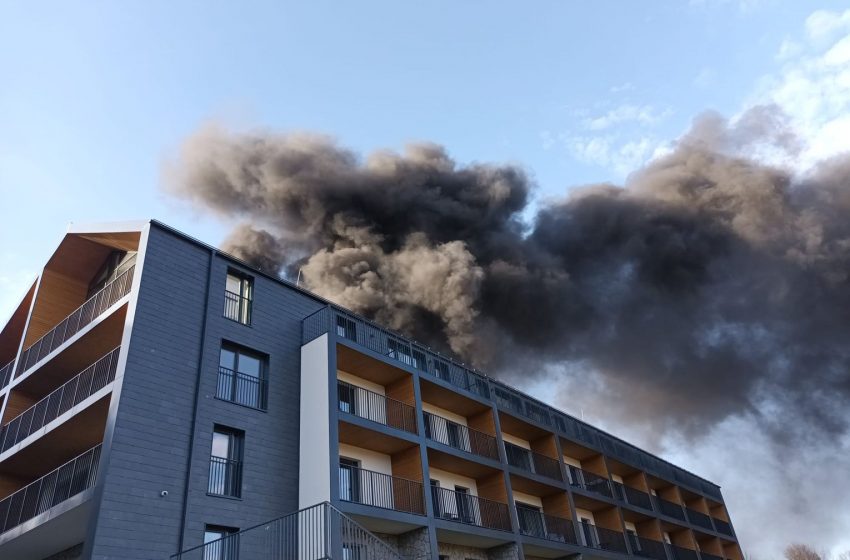  Pożar apartamentowca w Świeradowie-Zdroju