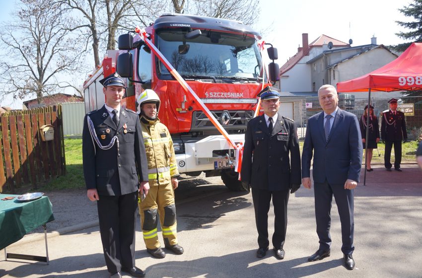  OSP Mirsk z nowym wozem strażackim