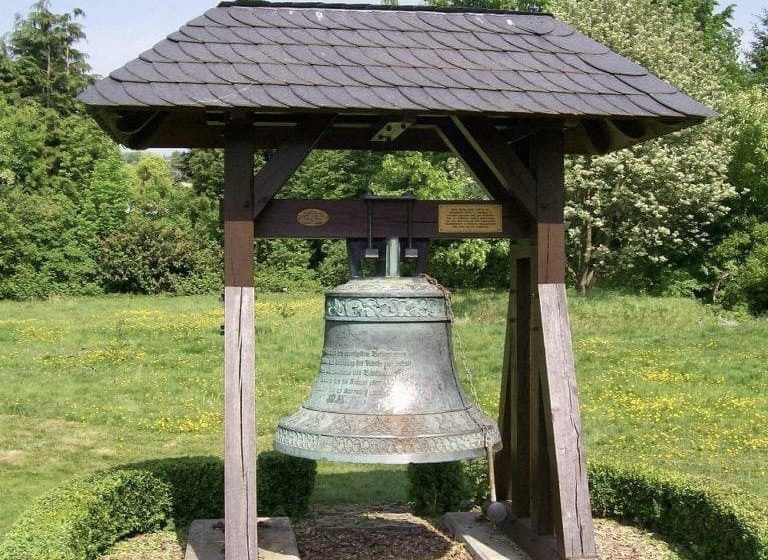  Gdzie jest teraz dzwon z dawnego Kościoła Ewangelickiego w Lwówku?