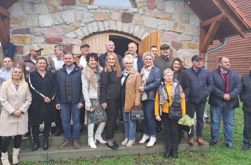  Dwudziestu trzech burmistrzów i wojtów odwiedziło Lwówek Śl.