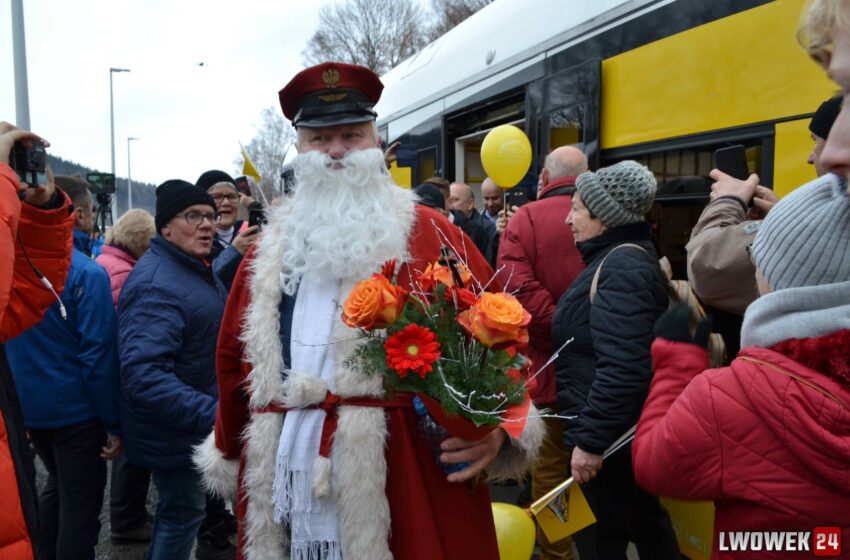  Inauguracyjny przejazd pociągu na przywróconej trasie Gryfów Śl. – Mirsk – Świeradów-Zdrój