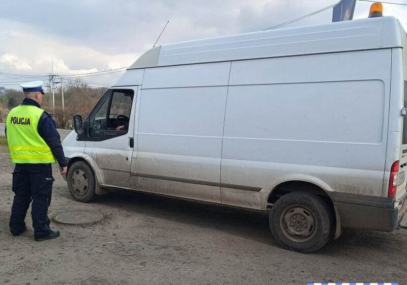  Lwóweccy policjanci podsumowali akcję „Gruchot” – 29 kierowców straciło dowody rejestracyjne