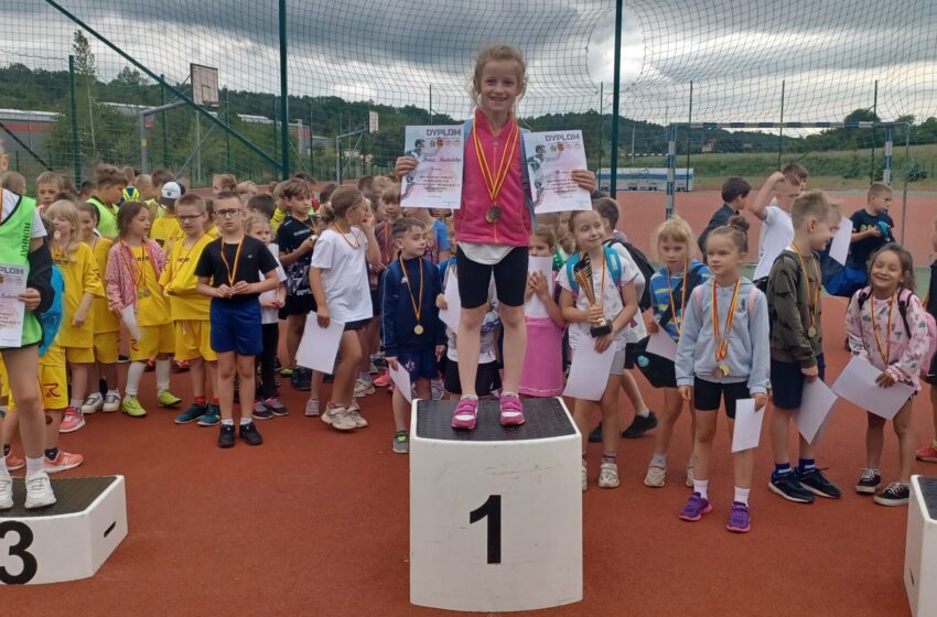  Trójbój lekkoatletyczny – zawody klas pierwszych i drugich