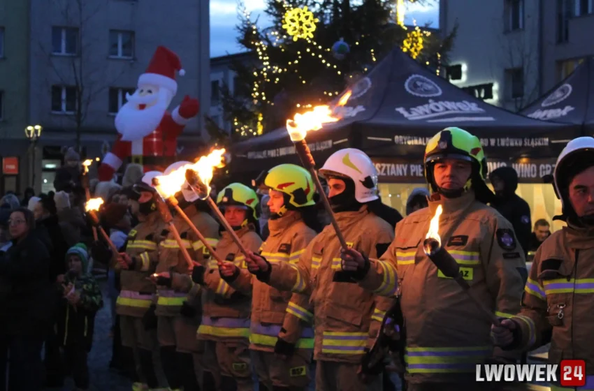 Magia Świąt na Jarmarku Bożonarodzeniowym w Lwówku Śląskim