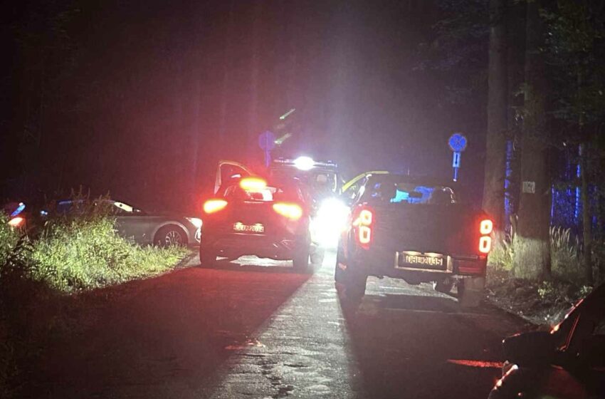 Niebezpieczna ucieczka motocyklisty przed policją zakończona kolizją z radiowozem