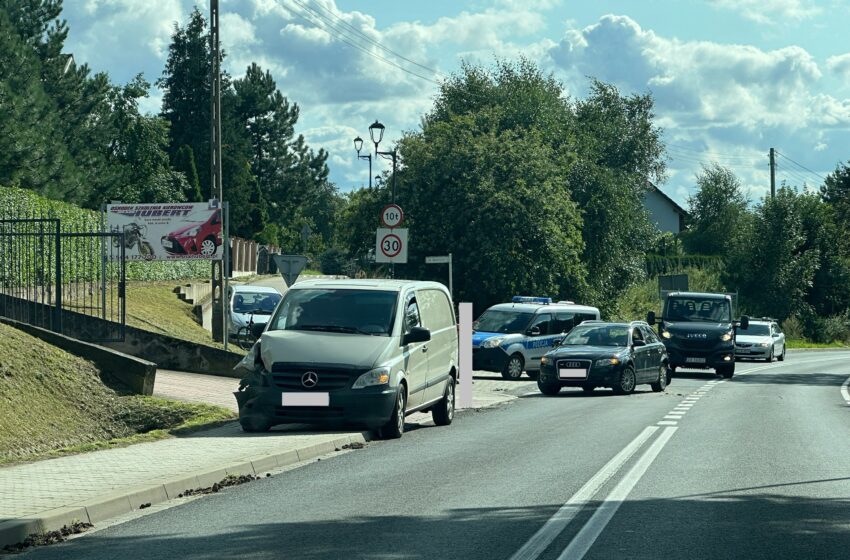  Zdarzenie drogowe na DW364 w Lwówku Śląskim – utrudnienia w ruchu