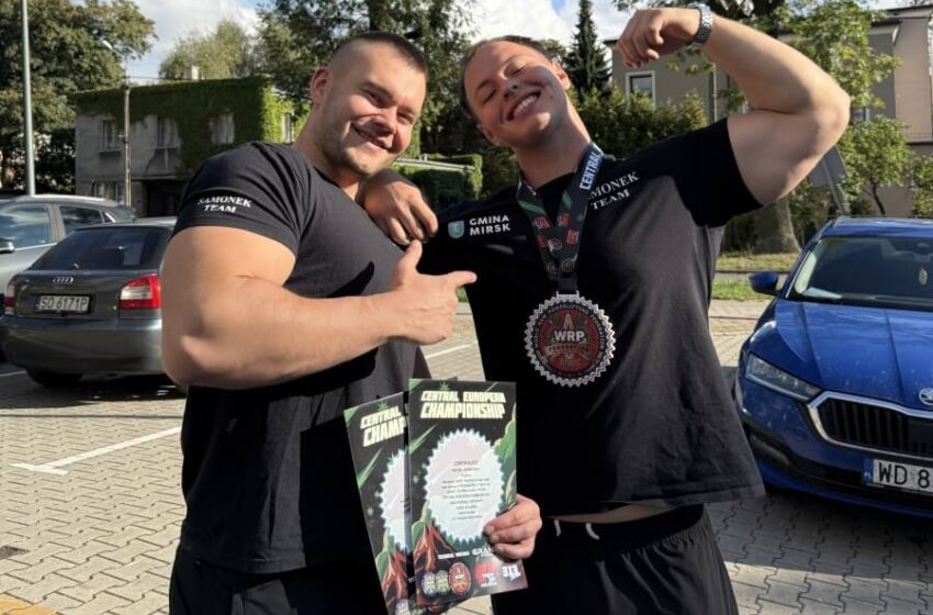  18-latek z Gminy Mirsk podniósł prawie 300 kg! Historyczny występ Michała Latarowskiego
