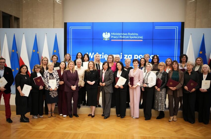  Kierownik MGOPS w Mirsku wyróżniona przez Ministra Rodziny, Pracy i Polityki Społecznej