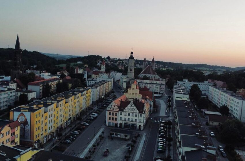  Mieszkańcy powiatu lwóweckiego spali dziś godzinę dłużej. Powód? Zmiana czasu na zimowy