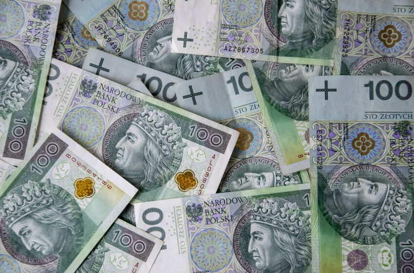  Kolejna seniorka oszukana metodą „na prokuratora” – straciła swoje oszczędności