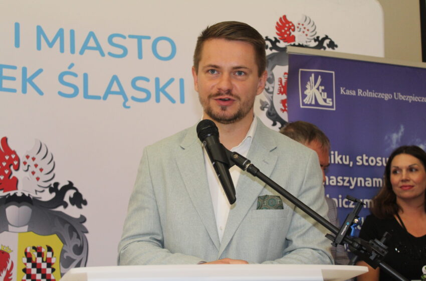  Burmistrz nie chce powiedzieć, ile wydał urząd na alkohol i ciastka. SKO uchyliło decyzję odmowną burmistrza
