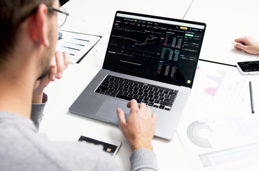 Prawnik nowe technologie – kiedy firma technologiczna potrzebuje wsparcia prawnego?
