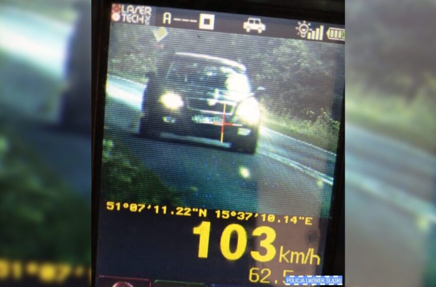  Pędził ponad 100 km/h w terenie zabudowanym. 19-latek stracił prawo jazdy