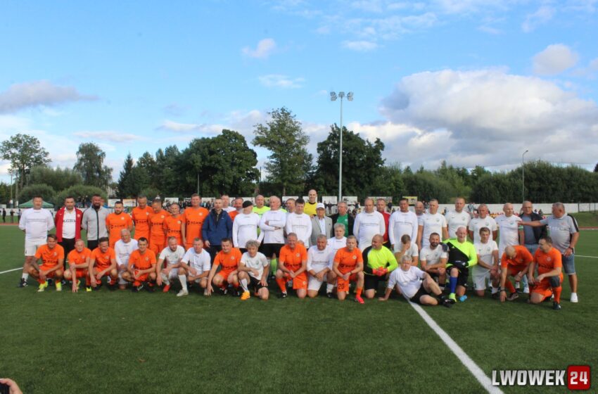 Olszyński Dzień Futbolu za nami. Sportowe emocje, wspomnienia i pełne trybuny