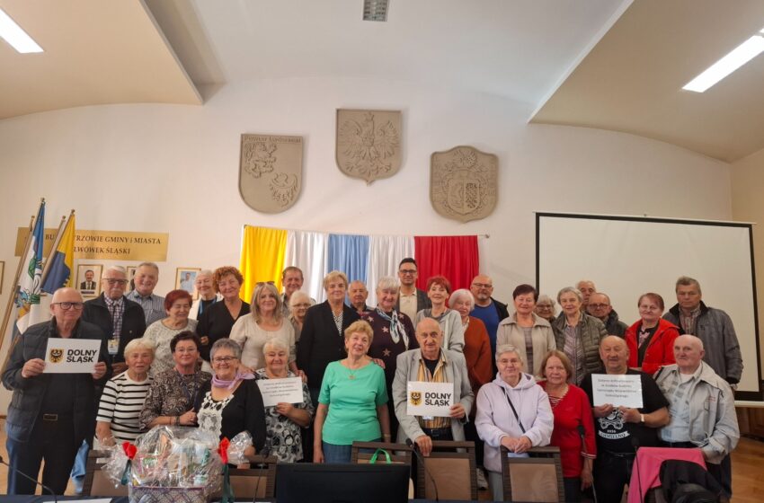  Seniorzy z Wlenia odwiedzili Lwówek Śląski. Spotkanie z Radą Seniorów i wycieczka po regionie
