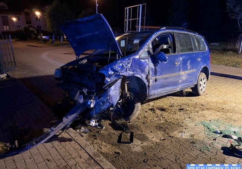 Nietrzeźwy kierowca dachował w Mroczkowicach. Miał ponad 1,2 promila