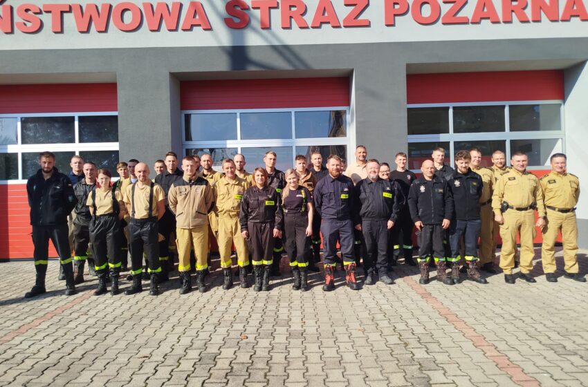  Strażacy OSP z powiatu lwóweckiego szkolili się na dowódców. 28 osób ukończyło kurs