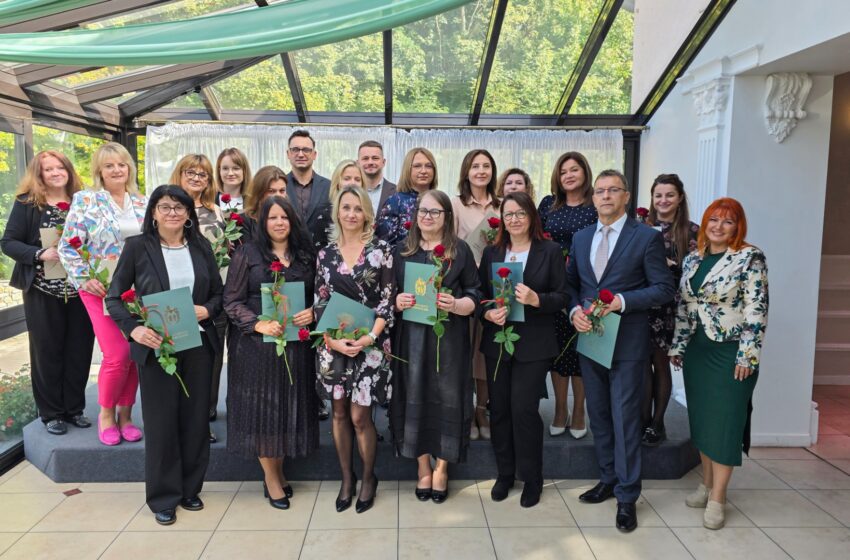  Gmina Lwówek Śląski nagrodziła nauczycieli i pracowników oświaty